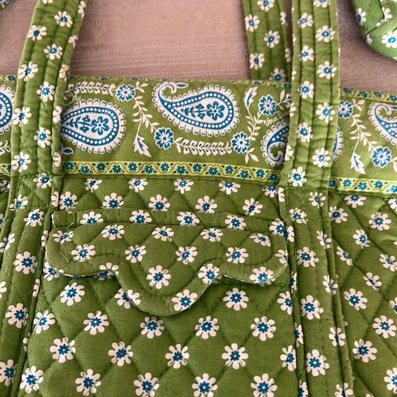 Vera Bradley Apple Green print purse and cosmetic bag. - Picture 3 of 13